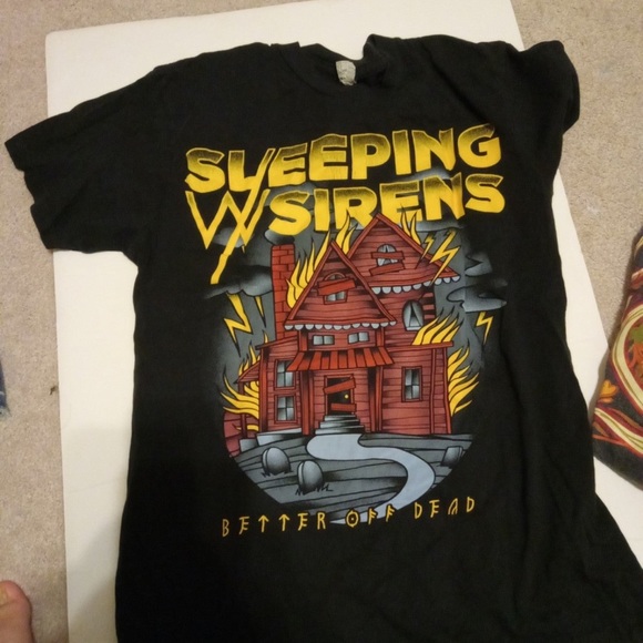 Tshirt - Picture 1 of 1